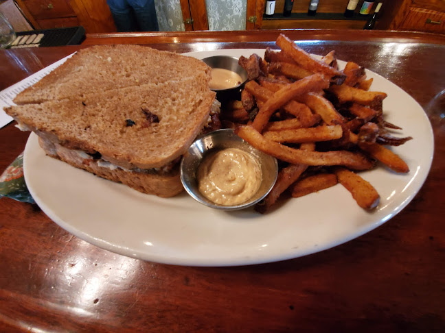 310 E Prentiss St, Iowa City, IA 52240