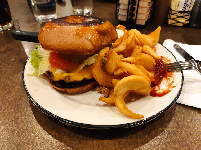 890 George Washington Way, Richland, WA 99352