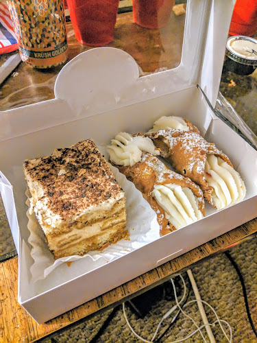 Comentarii opinii despre Bella-Napoli Italian Bakery