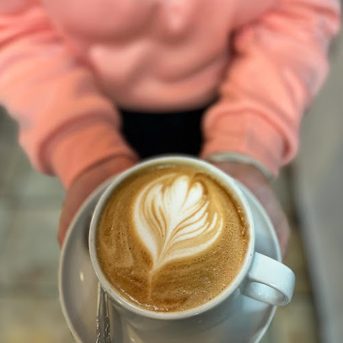 1413 W 14 Mile Rd, Madison Heights, MI 48071