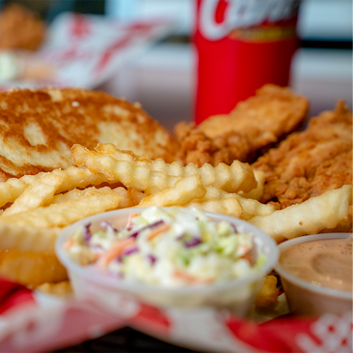 Comentarii opinii despre Raising Cane's Chicken Fingers