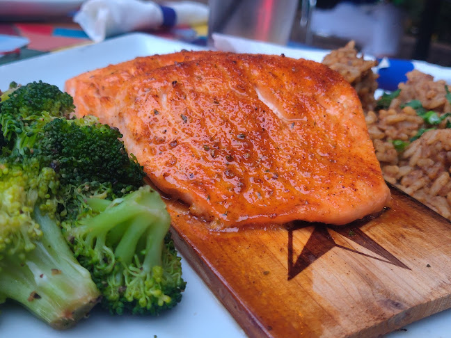 Comentarii opinii despre On The Bend Oyster Bar and Cigar Lounge