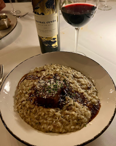 Comentarii opinii despre Esquire by Cooper's Hawk