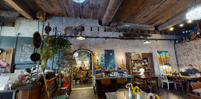 Pour @ 322 Coffee - Hospitality and gastronomy