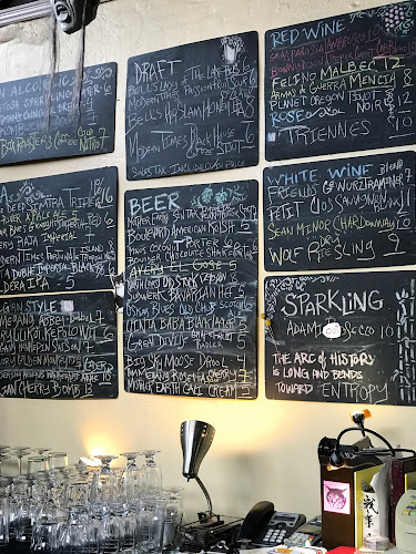 1642 - Hospitality and gastronomy