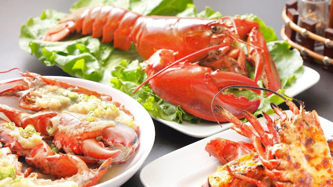 Hunan's Bistro & Sushi