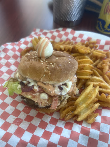 772 W Bartlett Rd, Bartlett, IL 60103