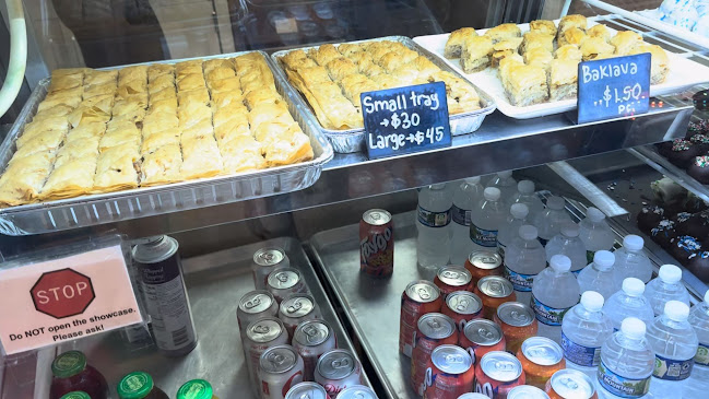 Opinii despre Mia's Bakery & Coffee Shop în Madison Heights - Hospitality and gastronomy