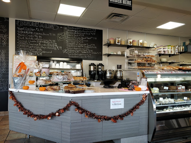 Mia's Bakery & Coffee Shop - Hospitality and gastronomy