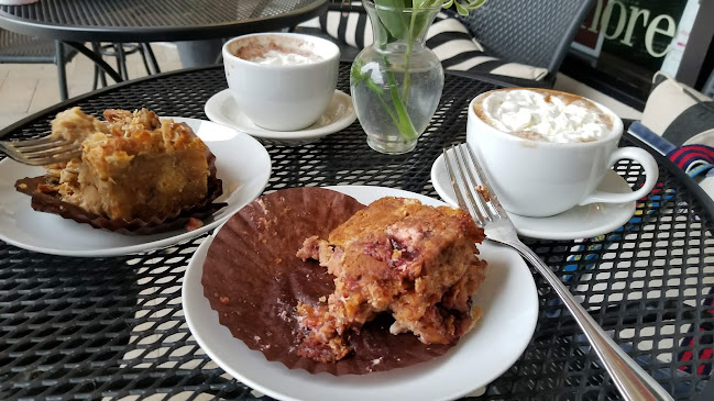 Comentarii opinii despre Victoria Bakery and Cafe