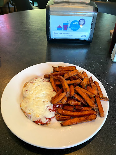 Mo's Pizza - Hospitality and gastronomy