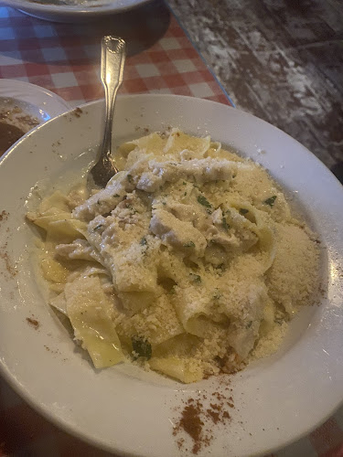 18 E State St, Savannah, GA 31401