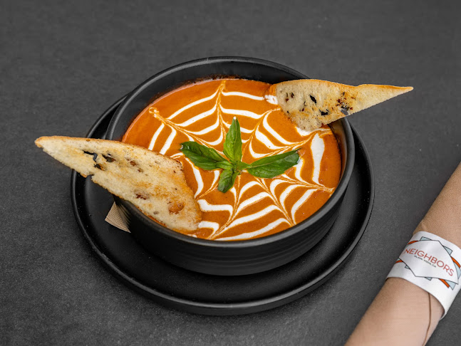 Comentarii opinii despre Neighbors - Playa Vista