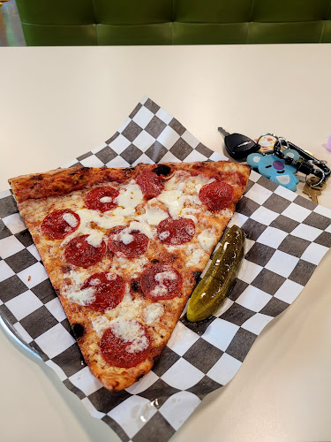 Opinii despre New York Pizza & Pints III în Addison - Hospitality and gastronomy