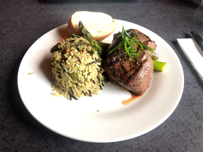 Kahootz Steak & Alehouse - Meridian