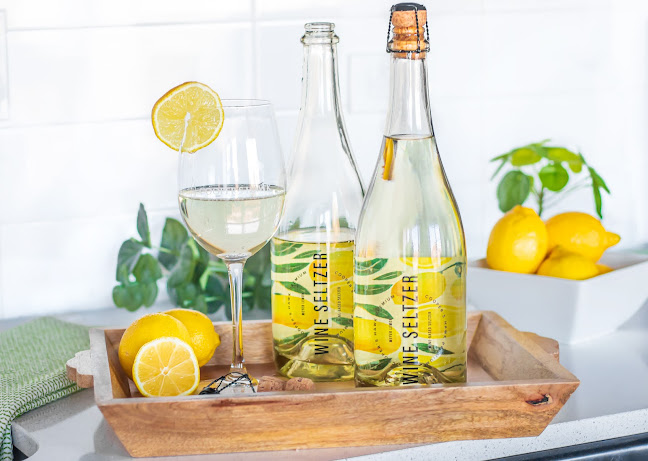 58 E Oak St, Chicago, IL 60611