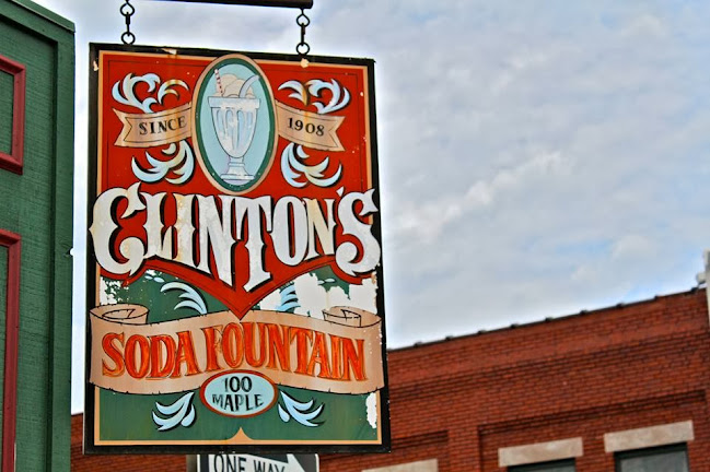 100 W Maple Ave, Independence, MO 64050