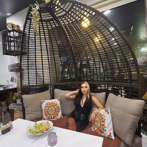 36901 Cook St Suite 8, Palm Desert, CA 92211