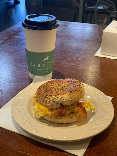 Comentarii opinii despre Pour @ 322 Coffee