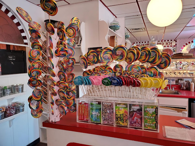 Happy Joe's Pizza & Ice Cream - Dubuque- Century Dr. - Hospitality and gastronomy