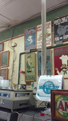 Opinii despre Stein's Market and Deli în New Orleans - Hospitality and gastronomy