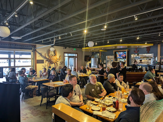 Opinii despre The Fish Peddler Restaurant on Foss Waterway în Tacoma - Hospitality and gastronomy