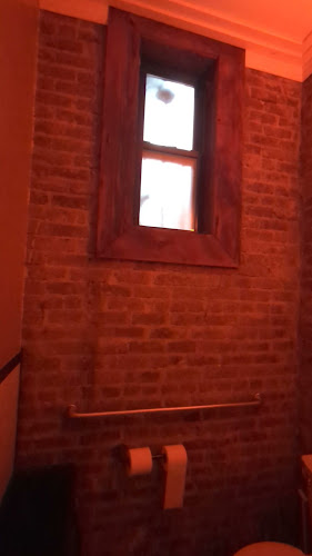 Opinii despre Diamond Dogs în Astoria - Hospitality and gastronomy