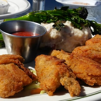 The Fish Peddler Restaurant on Foss Waterway