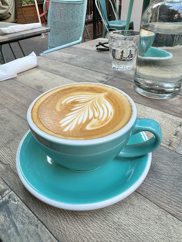 71 Pineapple St, Brooklyn, NY 11201