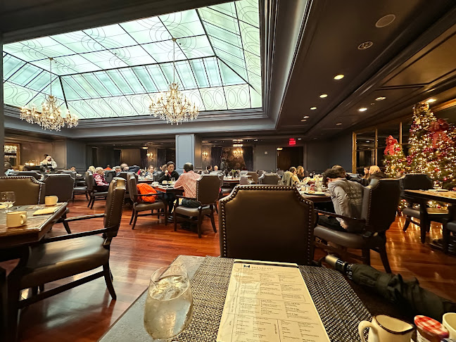 M bistro Restaurant - Hospitality and gastronomy