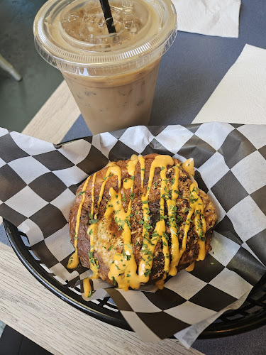 Es Cafe Lounge - Hospitality and gastronomy