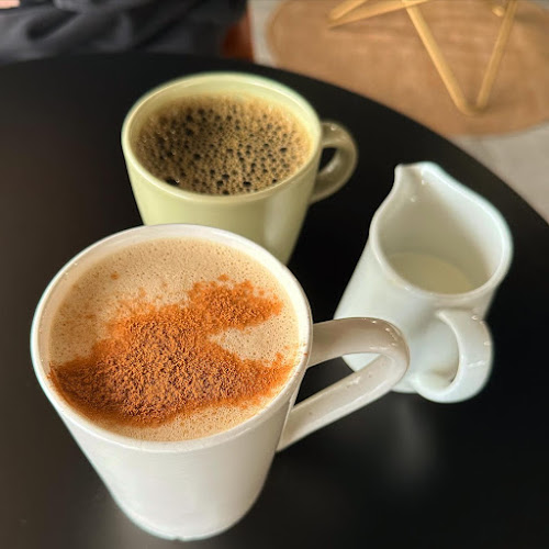 Comentarii opinii despre Mia's Bakery & Coffee Shop