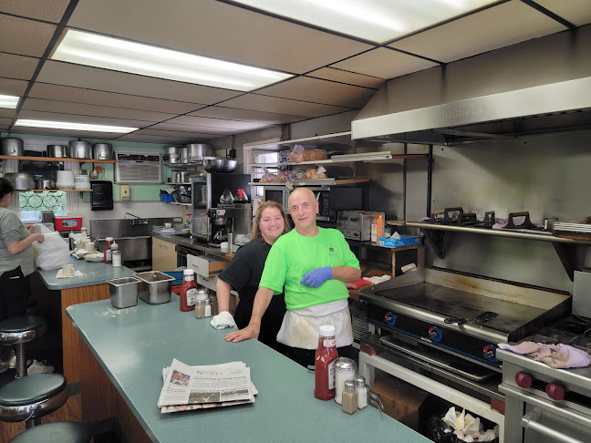 Opinii despre Al's Place în Woonsocket - Hospitality and gastronomy