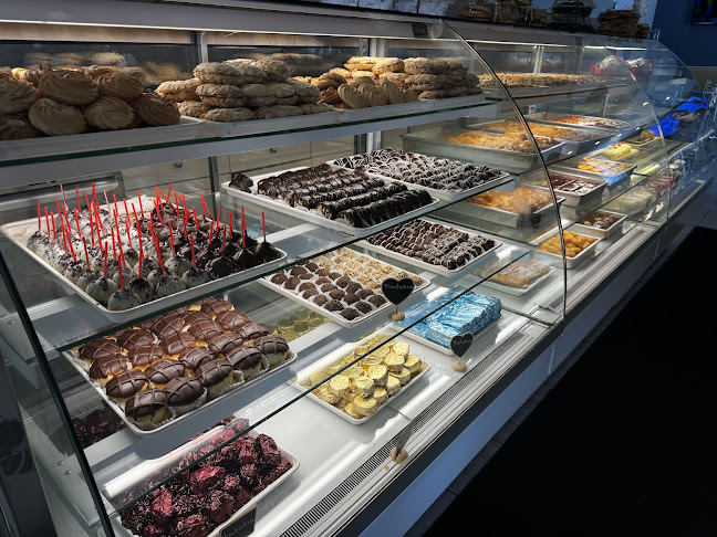 Lefkos Pyrgos Cafe - New York