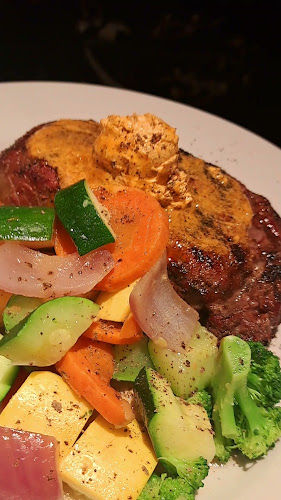 Opinii despre Firebirds Wood Fired Grill în Lee's Summit - Hospitality and gastronomy