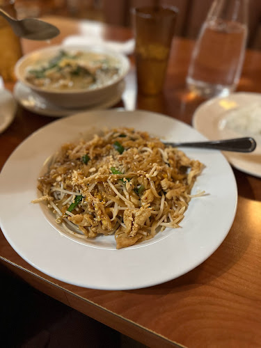 Comentarii opinii despre Nunthaporn's Thai Cuisine