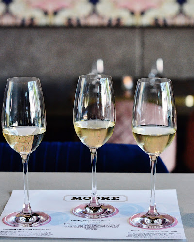 10237 Main St, Bellevue, WA 98004