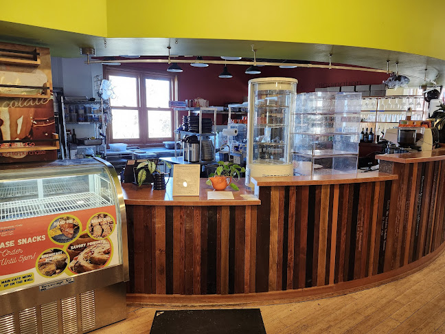 The Laughing Wives - Bellingham