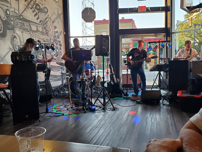 Comentarii opinii despre Ambro's OMG Bar & Grill