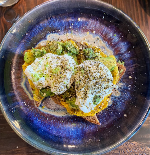 The Laughing Wives - Bellingham