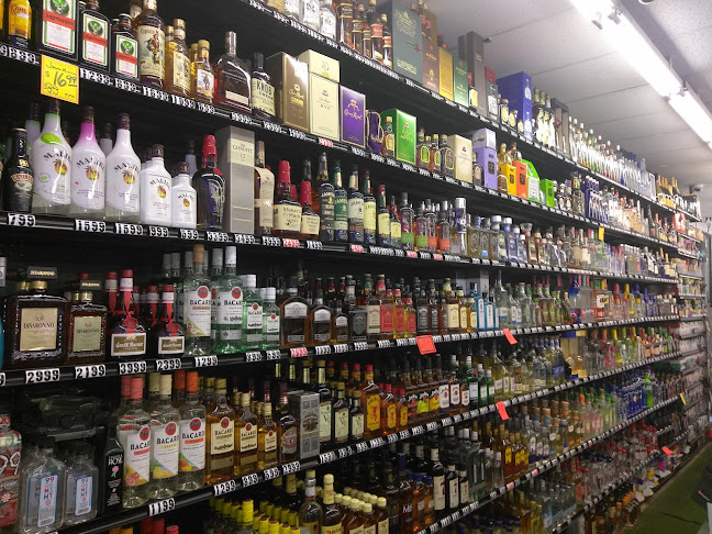 Apple Tree Market & Liquor - Hospitality and gastronomy