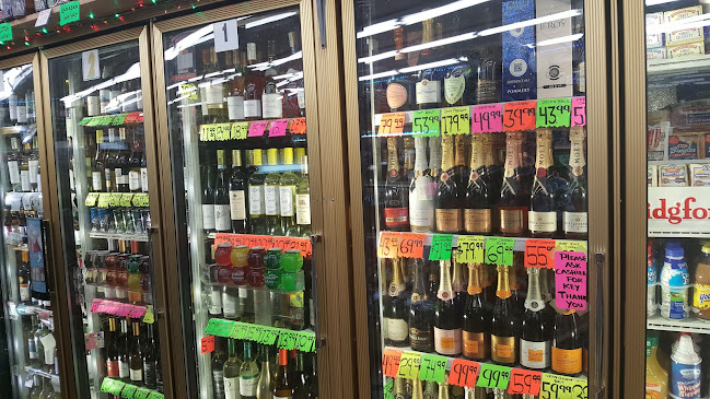 Comentarii opinii despre Mini Mart & Liquor Fine Wine