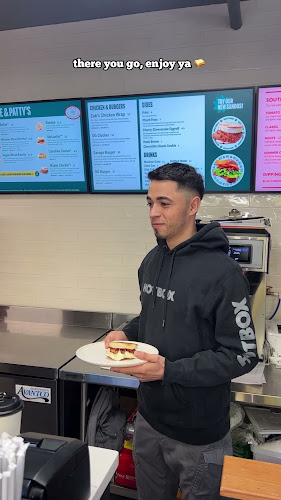 Opinii despre Mike & Patty's Bay Village în Boston - Hospitality and gastronomy