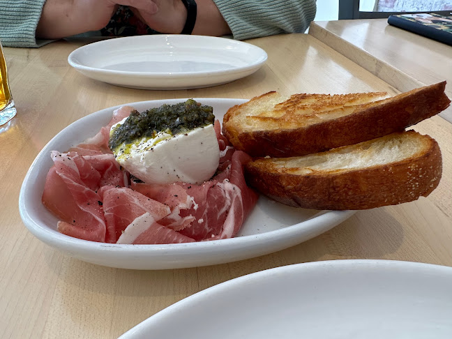 7407 Madison St, Forest Park, IL 60130