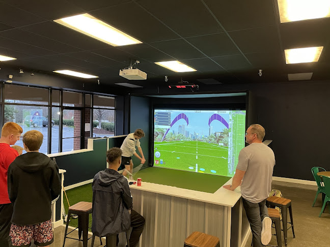 UnderPar Golf Lounge - Winston-Salem