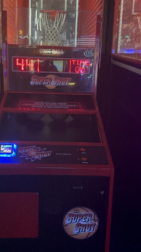 Comentarii opinii despre Dave & Buster's Woburn