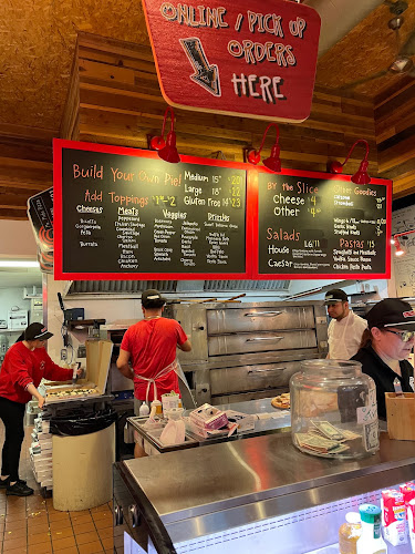 Mr. Moto Pizza - Pacific Beach - Hospitality and gastronomy