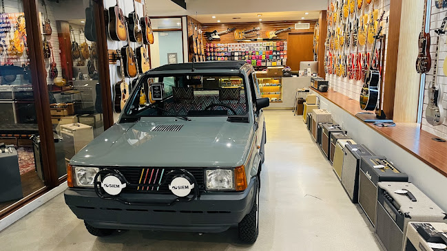 300 NW 26th St, Miami, FL 33127