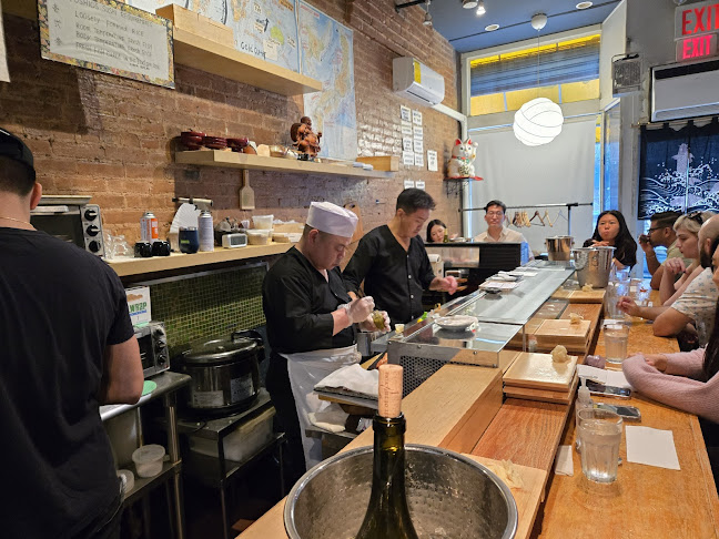 Tanoshi Sushi Sake Bar - New York