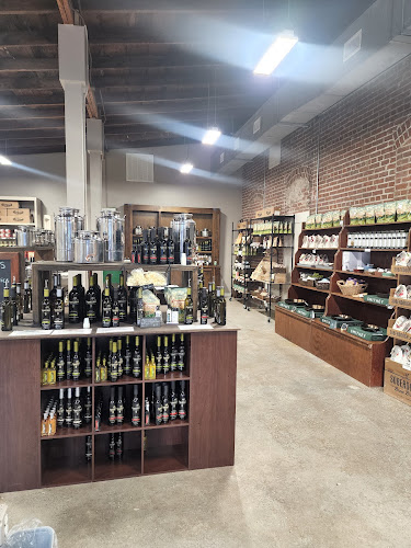 Squizito Tasting Room Conway - Hospitality and gastronomy